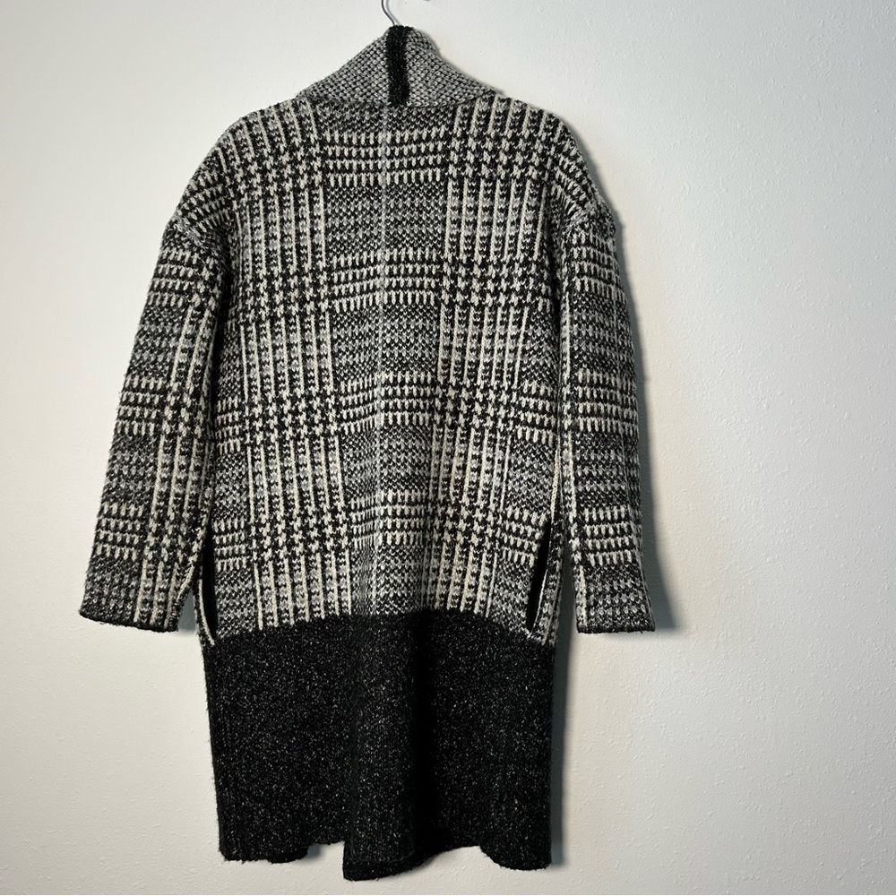 M. Rena Open Front Gray Patterned Women's‎ Sweater Cardigan - Picture 7 of 9